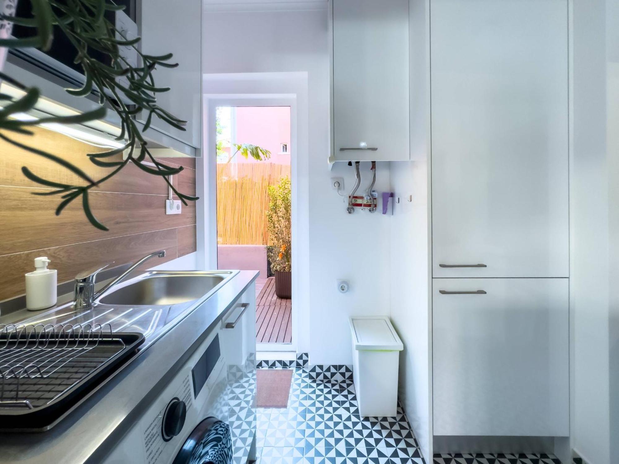 River 2-bedroom With Terrace In Alcantara Apartment *