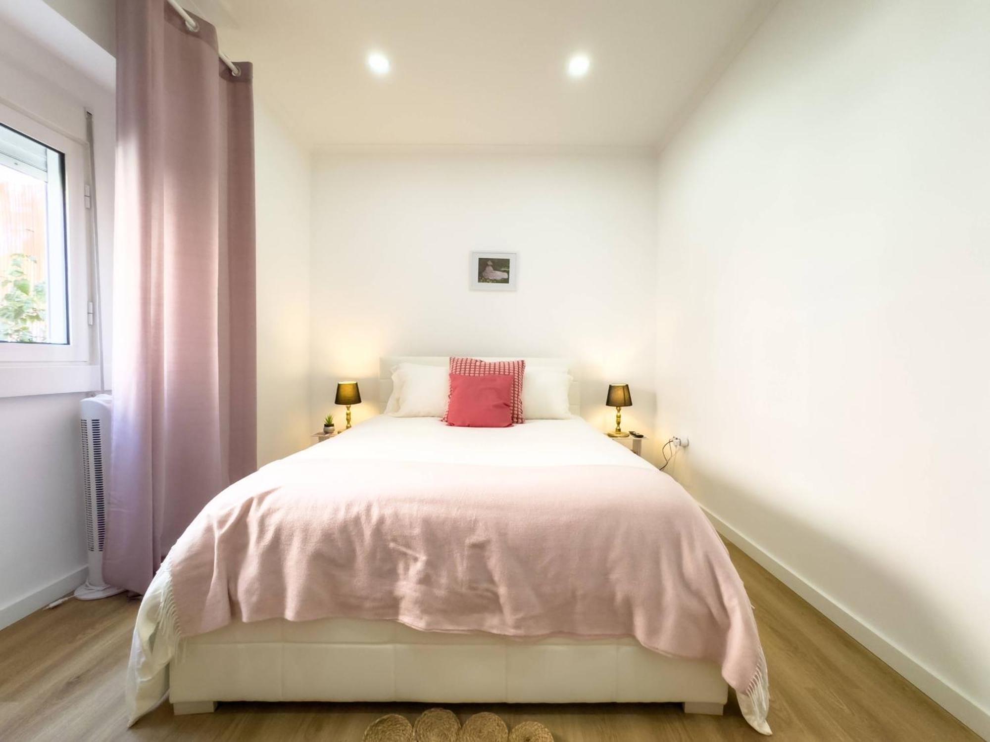 Apartment River 2-bedroom With Terrace In Alcantara *