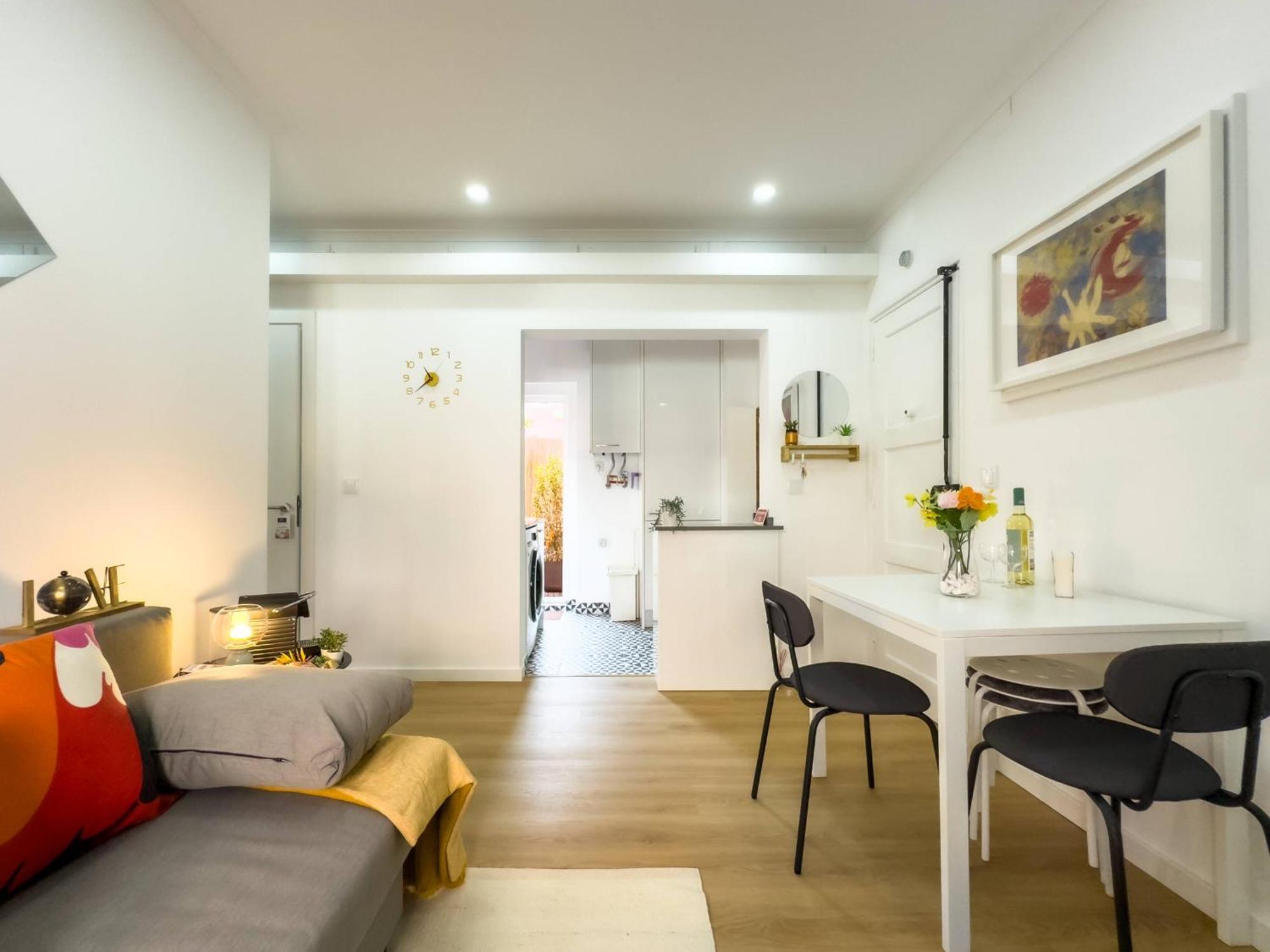 River 2-bedroom With Terrace In Alcantara Apartment